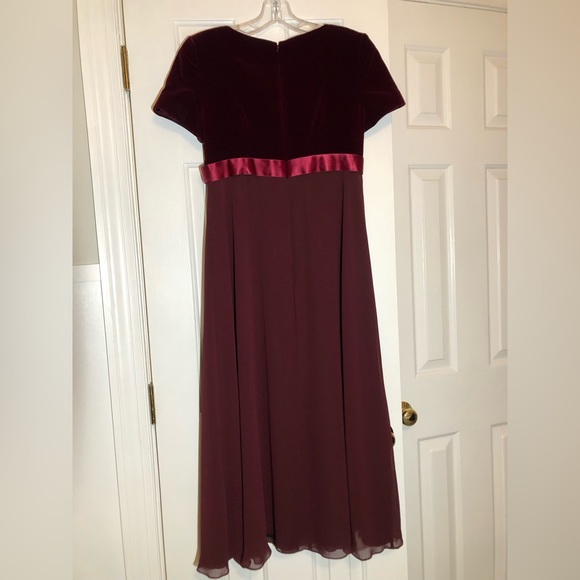 Liz Claiborne Party Holiday Wedding Velvet Empire Waist Dress - Picture 9 of 10